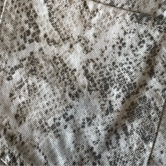 NWT Wild Fable Snakeskin Pattern Baggy Jeans- Size 10 - Picture 9 of 11